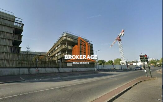 LOCAL COMMERCIAL à VENDRE