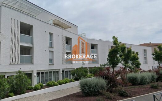 LOCAL COMMERCIAL à VENDRE