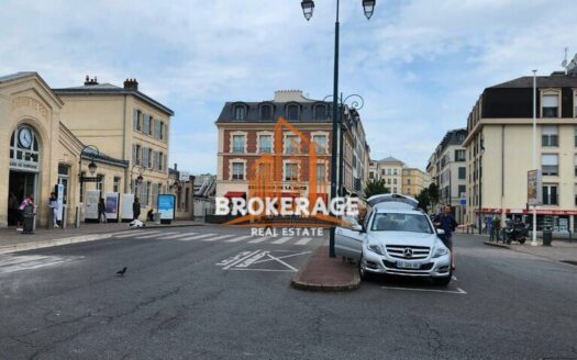 LOCAL D&rsquo;ACTIVITE à LOUER