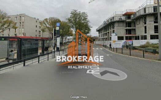 LOCAL COMMERCIAL à VENDRE